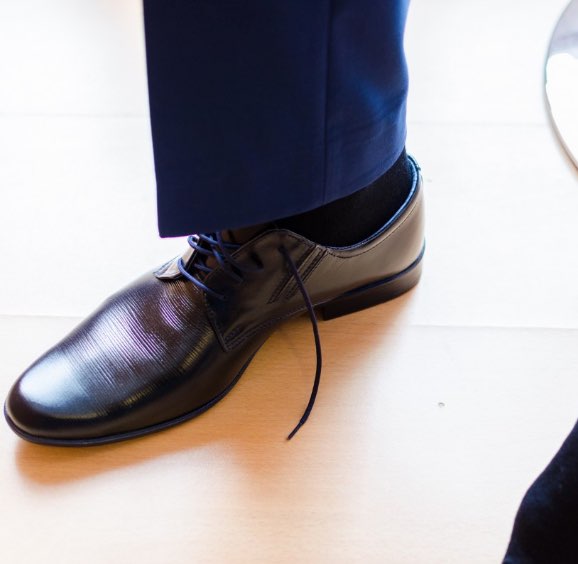Shoelace loose